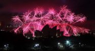 sydney-harbour-new-years-eve-fireworks-2013-3 (1).jpg